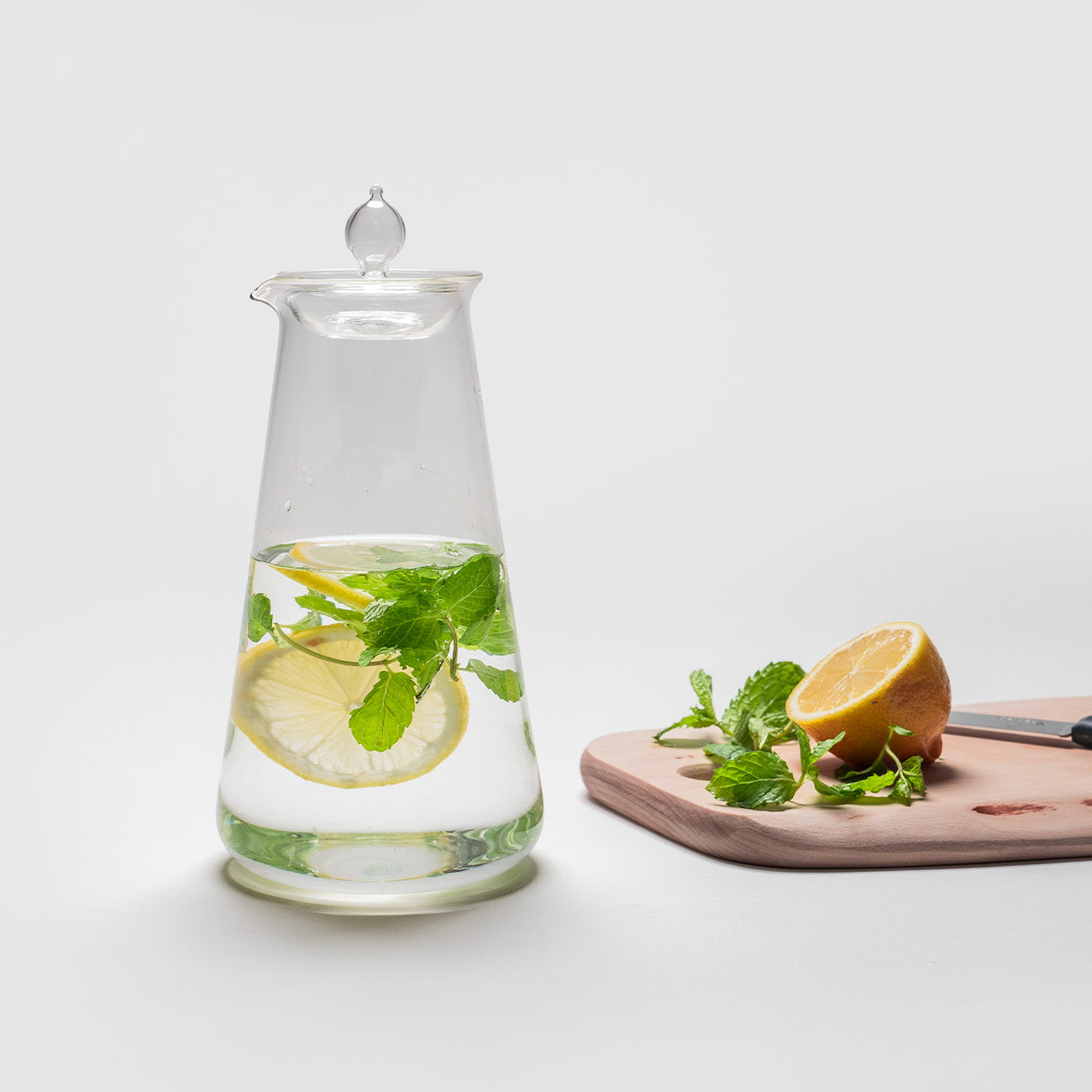 小泉硝子製作所 コニカルビーカー 1000mL + 蓋付き