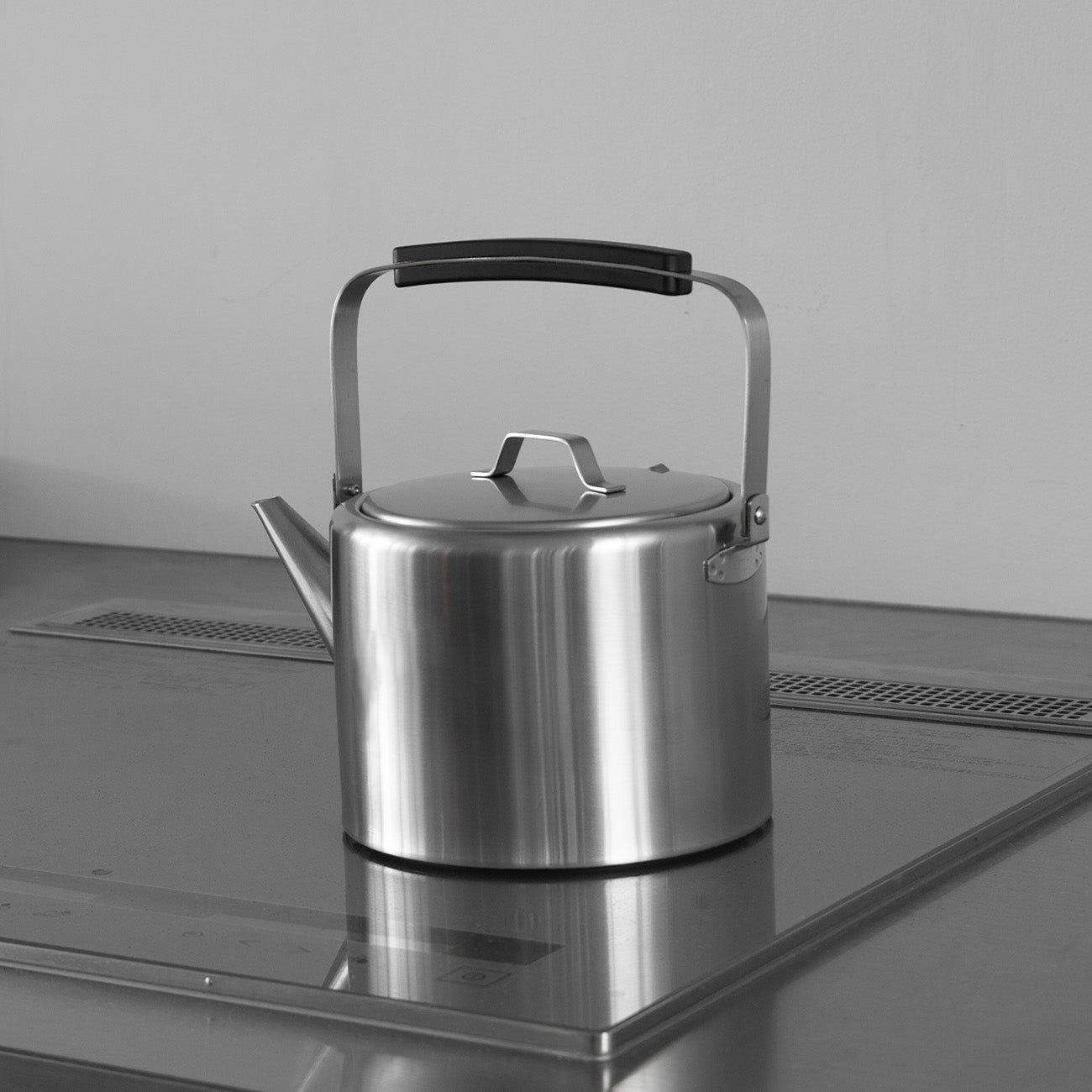 工房アイザワ(コウボウアイザワ) ストレートケトル2.0L マット ポット