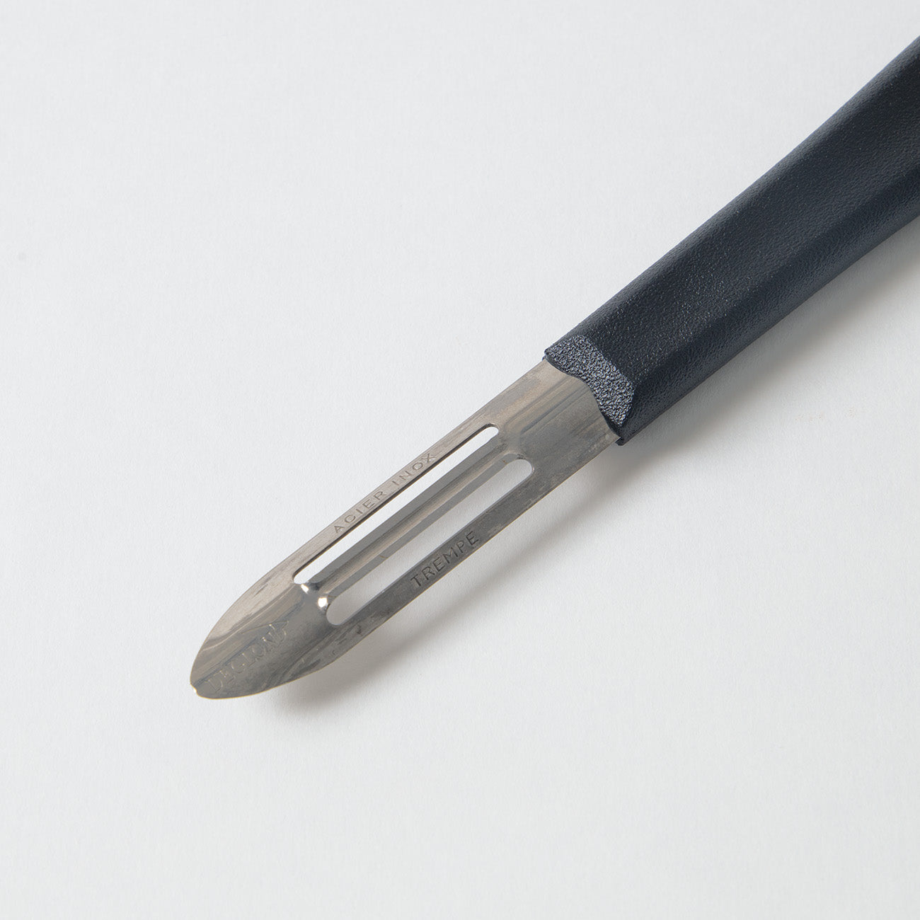 Deglon 縦型ピーラー6cm ブラック