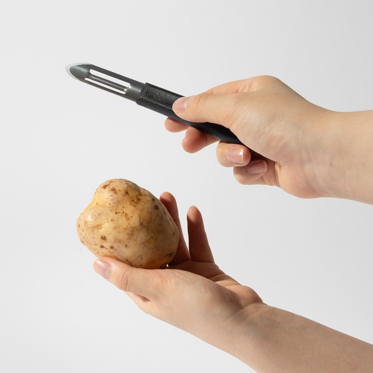 Deglon 縦型ピーラー6cm ブラック