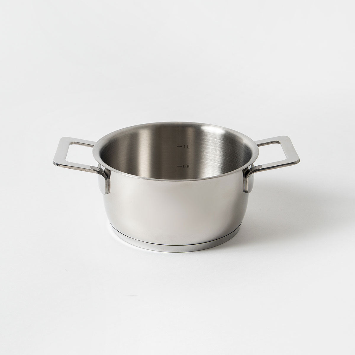 ALESSI(アレッシィ) Pots&Pans キャセロール with two handles 16cm AJM 101/16 | LOST AND  FOUND 鍋・フライパン 料理 キャセロール(アルミ) おしゃれアルミ両手鍋 – LOST AND FOUND 長く愛用したい日用品が見つかるお店