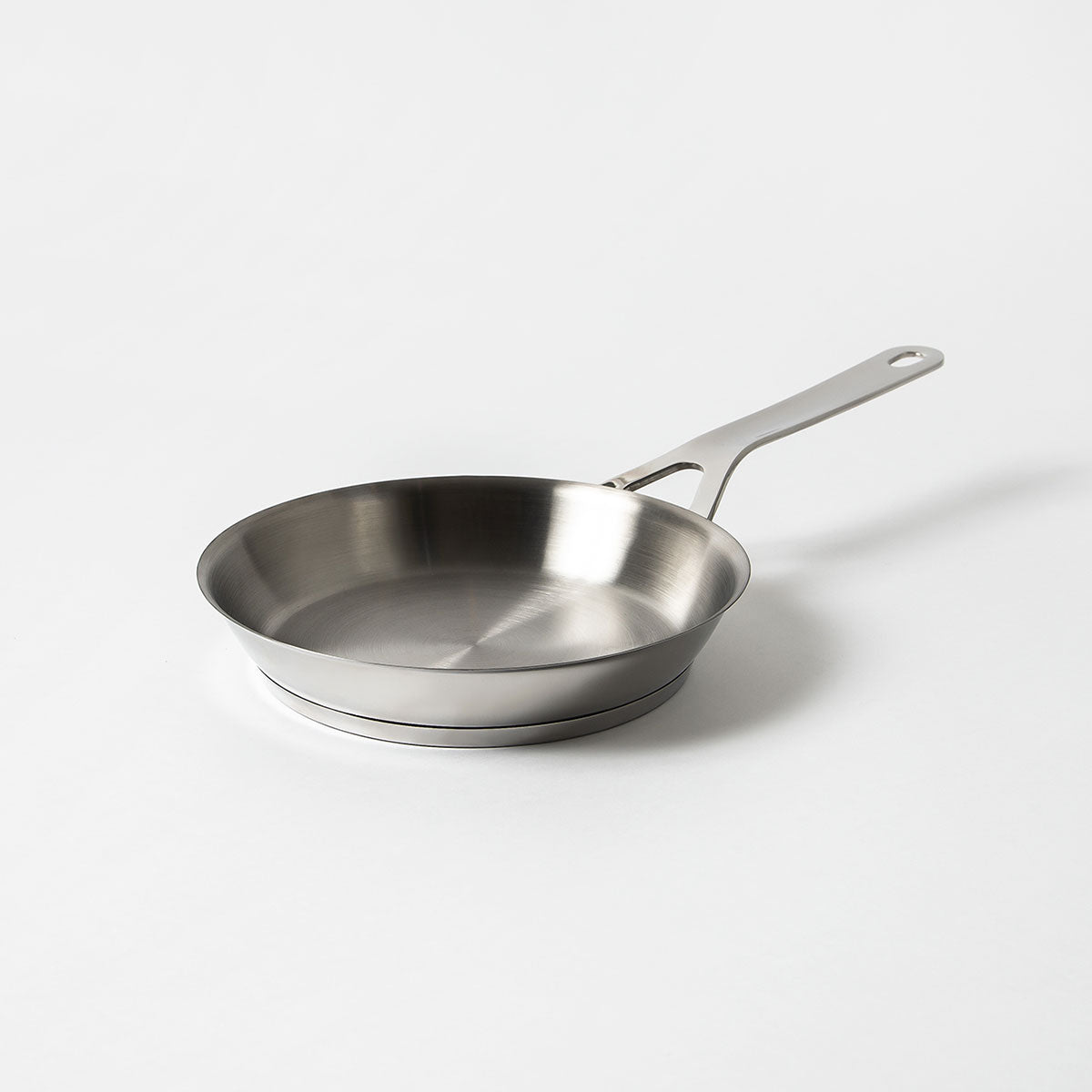 ALESSI(アレッシィ) Pots&Pans フライパン 20cm AJM 110/20 | LOST AND FOUND 鍋・フライパン 料理  フライパン(ステンレス) おしゃれアルミ片手鍋 – LOST AND FOUND 長く愛用したい日用品が見つかるお店