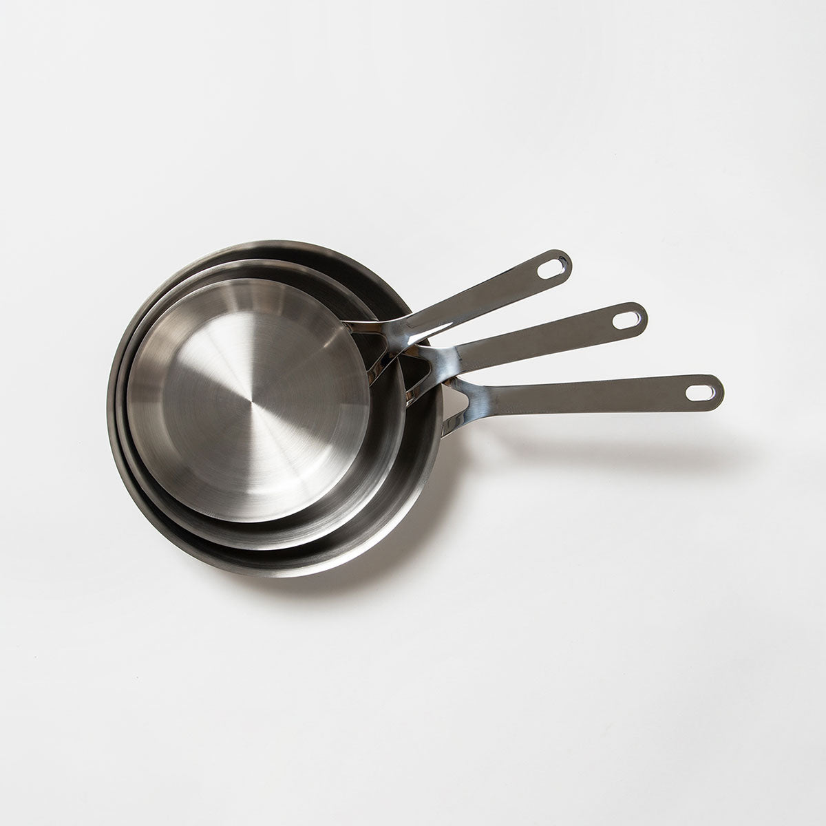 ALESSI(アレッシィ) Pots&Pans フライパン 24cm AJM 110/24 | LOST AND FOUND 鍋・フライパン 料理  フライパン(ステンレス) おしゃれアルミ片手鍋 – LOST AND FOUND 長く愛用したい日用品が見つかるお店