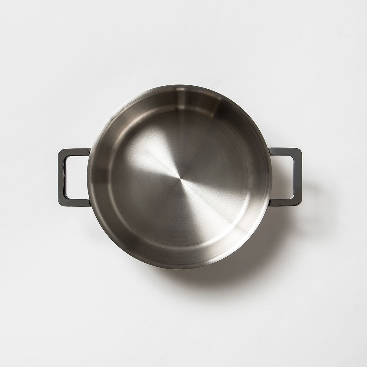 ALESSI(アレッシィ) Pots&Pans ローキャセロール with two handles 24cm AJM 102/24 | LOST  AND FOUND 鍋・フライパン 料理 キャセロール(アルミ) おしゃれアルミ両手浅型鍋 – LOST AND FOUND  長く愛用したい日用品が見つかるお店